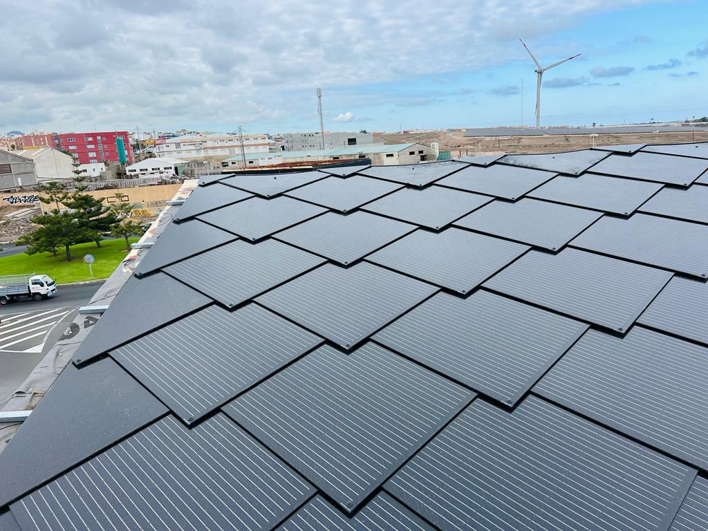 Las cubiertas fotovoltaicas SunSytle® son una solución ideal de autoconsumo energético para la industria.